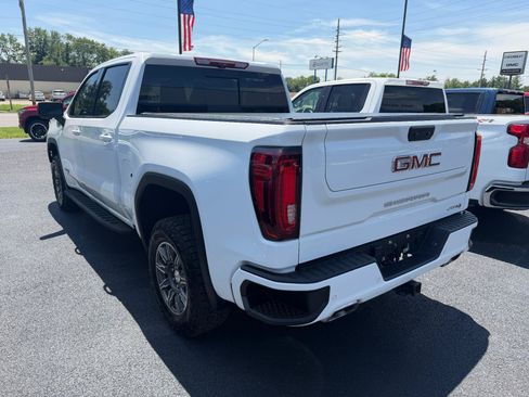 Used 2024 GMC Sierra 1500 AT4 w/ Technology Package AWD/4WD image 2