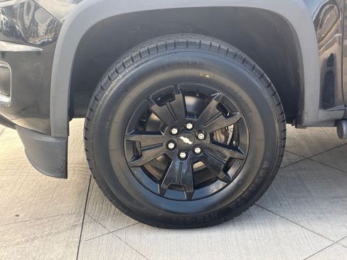 Used 2017 Chevrolet Colorado Z71 w/ Z71 Midnight Edition AWD/4WD image 12