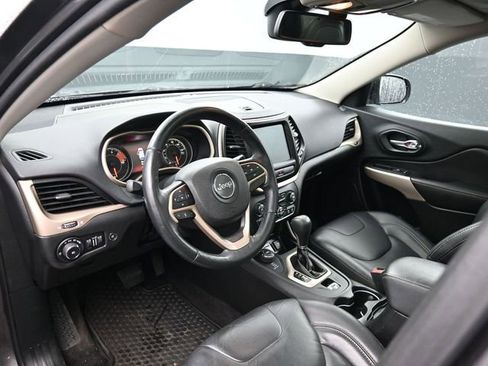 Used 2018 Jeep Cherokee Limited image 19