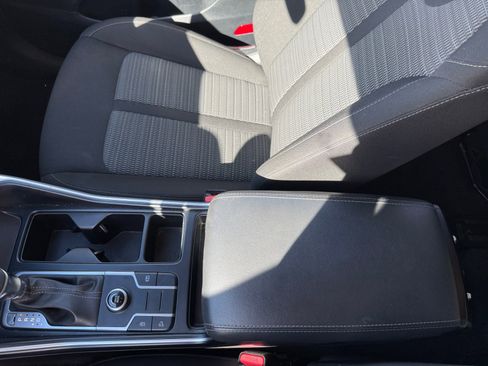 Used 2023 Kia Sorento LX image 14