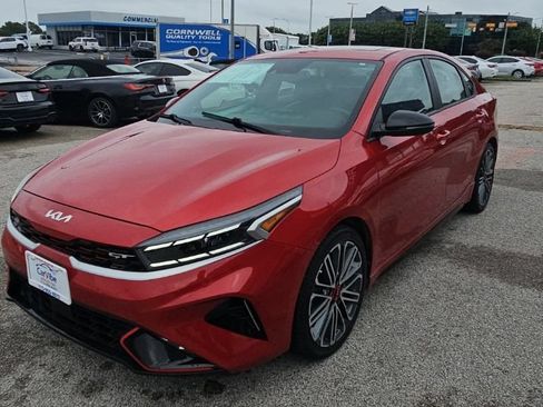 Used 2022 Kia Forte GT w/ GT2 Package FWD image 3
