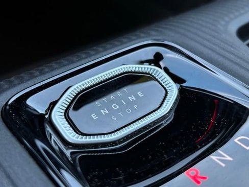 New 2026 Jeep Cherokee Limited image 33