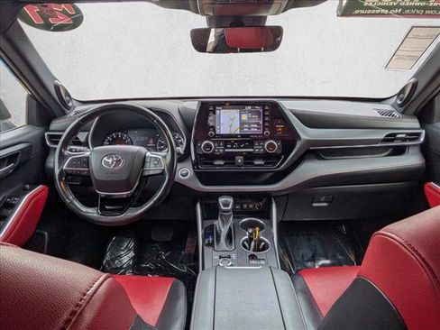 Used 2021 Toyota Highlander XSE image 15