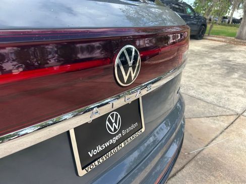 New 2026 Volkswagen Atlas Cross Sport SEL Premium R-Line AWD/4WD image 32