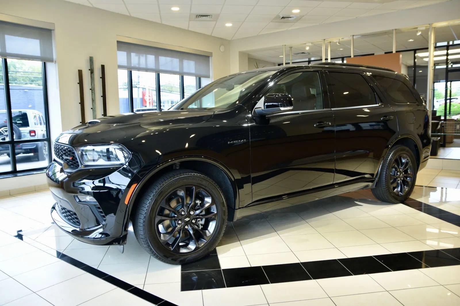Used 2023 Dodge Durango R/T AWD/4WD image 3