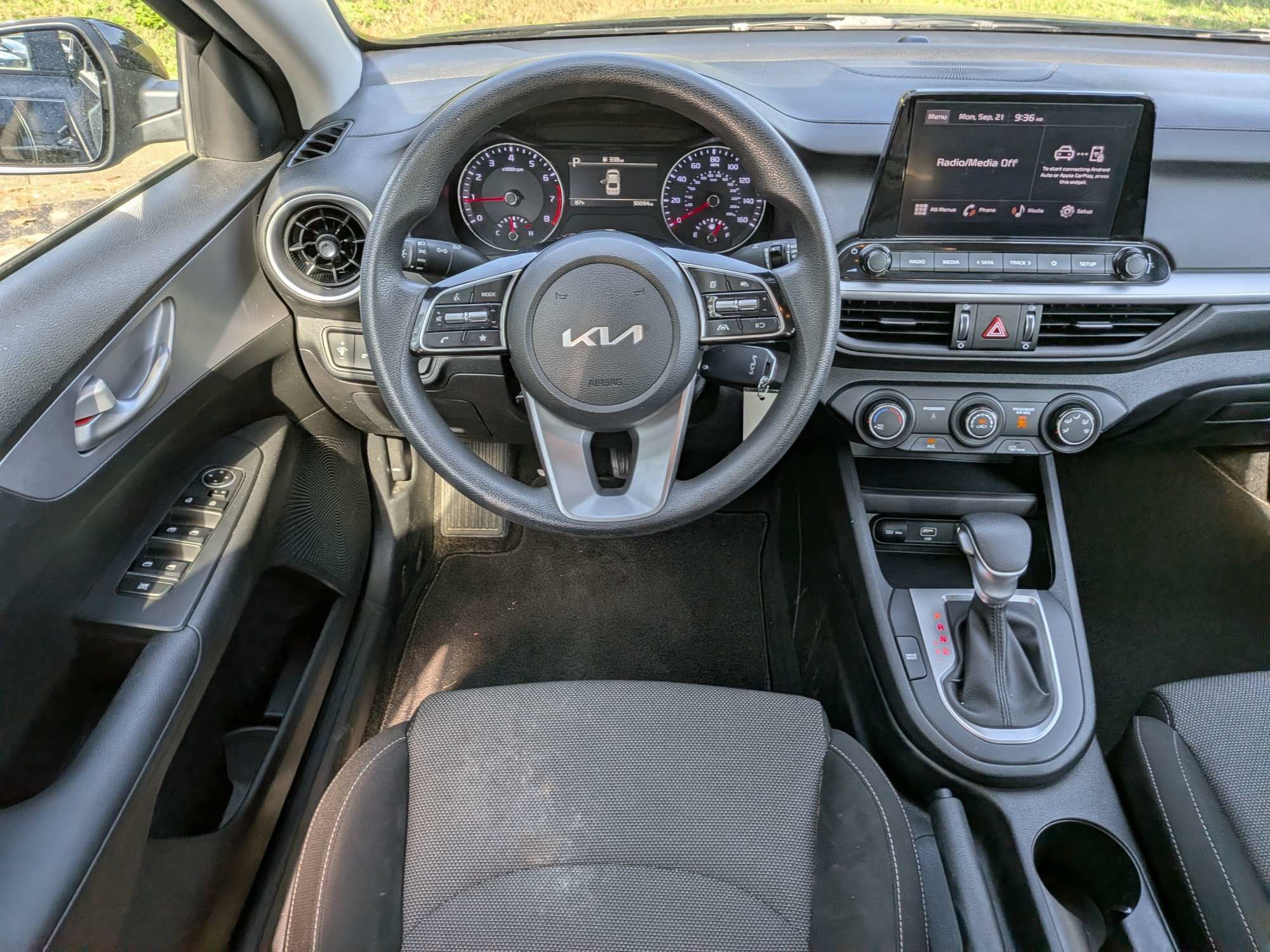 Used 2023 Kia Forte LXS w/ LXS Technology Package FWD image 16