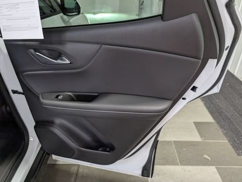 Used 2025 Chevrolet Blazer LT FWD image 24