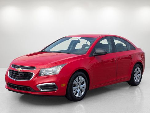 Used 2015 Chevrolet Cruze LS image 1