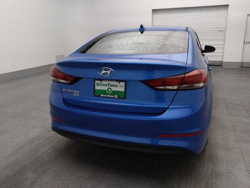 Used 2017 Hyundai Elantra SE w/ Cargo Package image 7