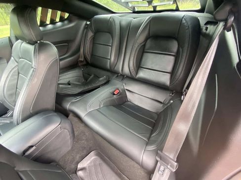 Used 2018 Ford Mustang GT RWD image 13