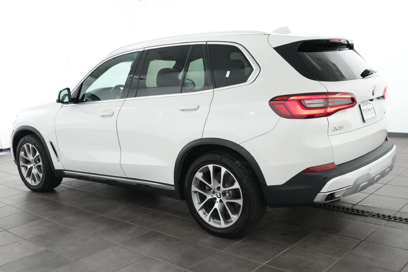 Used 2019 BMW X5 xDrive40i w/ Premium Package 2 AWD/4WD image 3