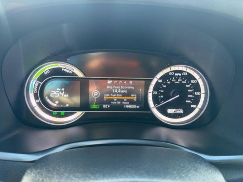 Used 2018 Kia Niro EX w/ EX Touring Graphite Edition FWD image 9