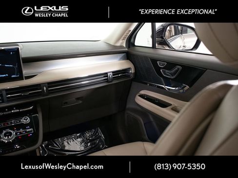 Used 2020 Lincoln Corsair FWD w/ Equipment Group 101A image 28