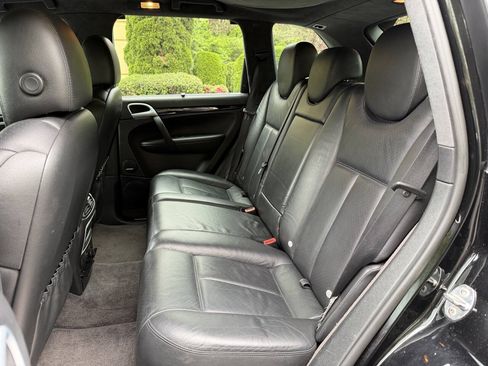 Used 2008 Porsche Cayenne Turbo AWD/4WD image 25