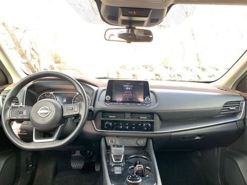 Used 2023 Nissan Rogue S image 32