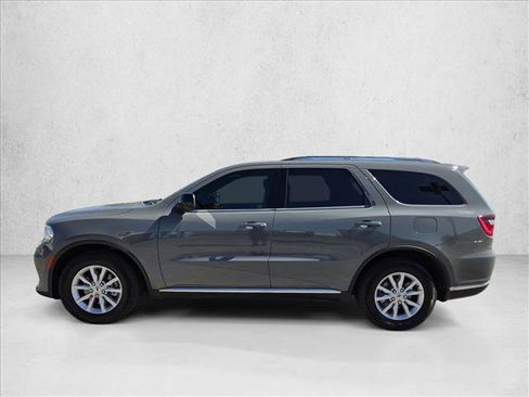 Used 2023 Dodge Durango SXT w/ 3rd Row Seating Group image 9