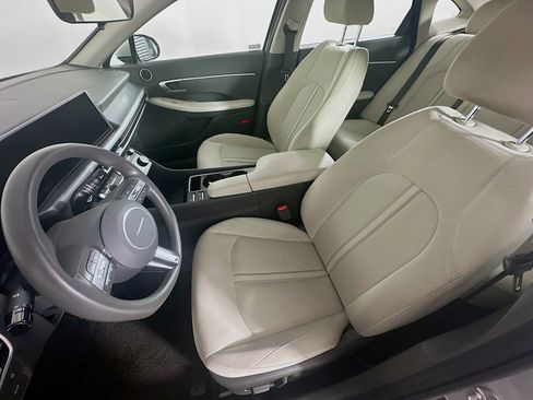 Used 2025 Hyundai Sonata SEL FWD image 13