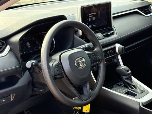 Used 2023 Toyota RAV4 LE image 18