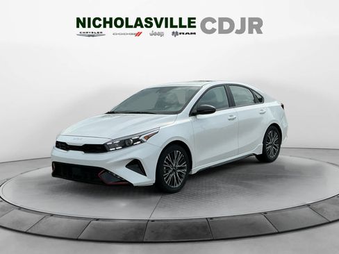 Used 2024 Kia Forte GT-Line w/ GT-Line Premium Package FWD image 1