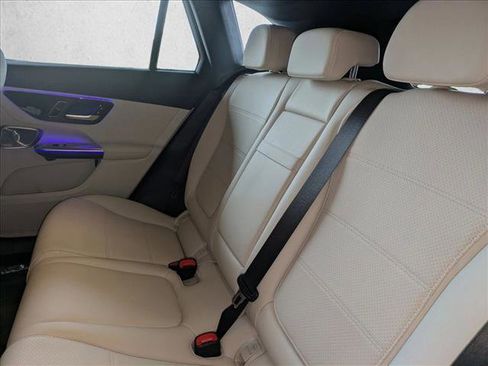 Certified 2025 Mercedes-Benz GLC 300 image 21