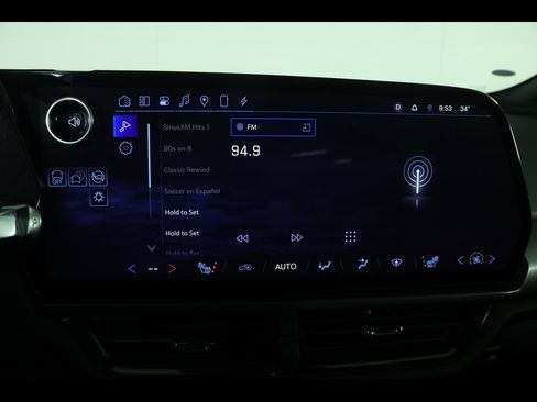 Used 2025 Chevrolet Equinox EV RS image 26