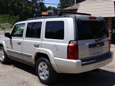 Used 2007 Jeep Commander Sport AWD/4WD image 5