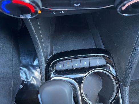 Used 2024 Buick Encore GX Sport Touring image 17