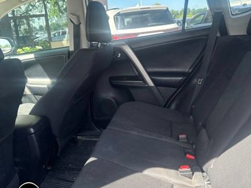 Used 2018 Toyota RAV4 XLE w/ Plus Extra Value Package FWD image 9