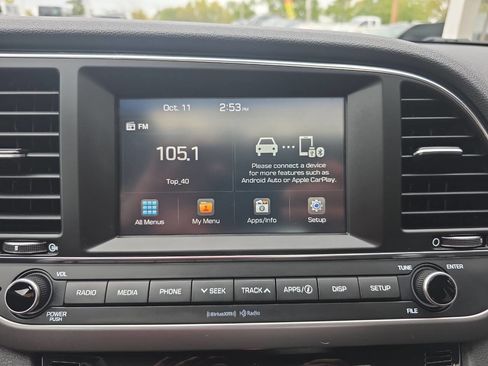 Used 2018 Hyundai Elantra Value Edition w/ Winter Weather Package image 15