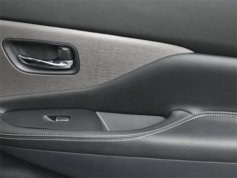 Used 2024 Nissan Murano SL image 31