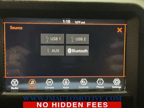 Used 2023 Jeep Gladiator Sport image 25