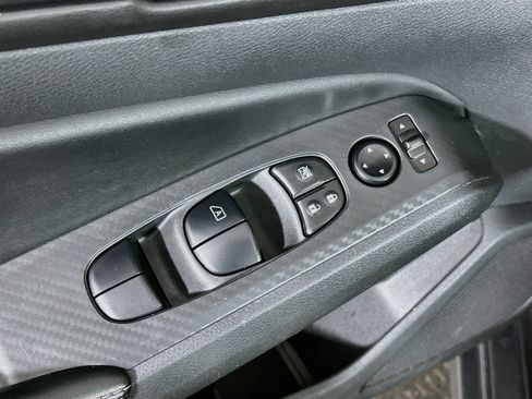 Used 2025 Nissan Altima 2.5 SV FWD image 15