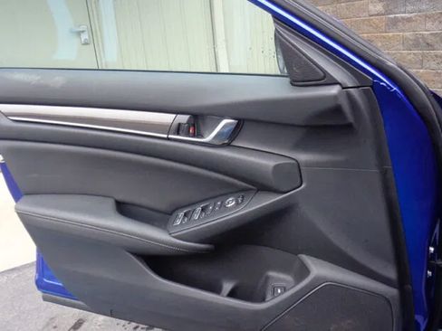 Used 2020 Honda Accord Sport image 12