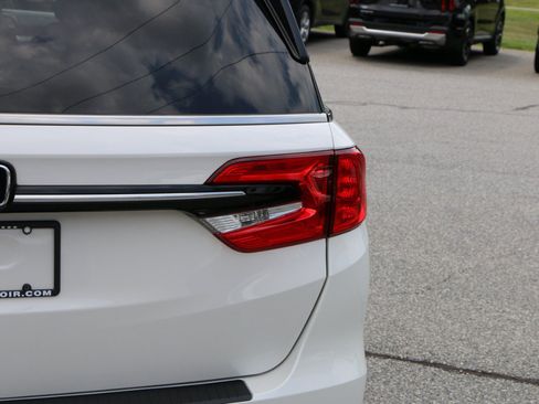 Used 2023 Honda Odyssey EX-L image 7