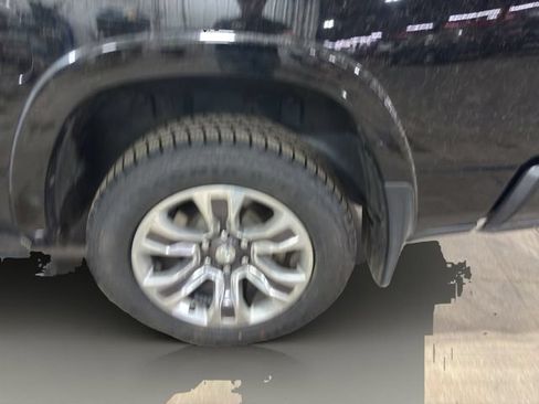 Used 2021 RAM 1500 Limited w/ Body Color Bumper Group AWD/4WD image 33