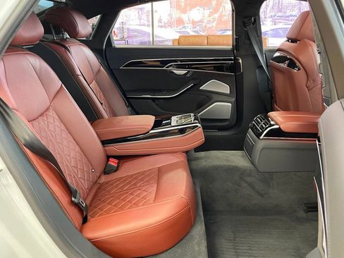 Used 2021 Audi S8 L image 32
