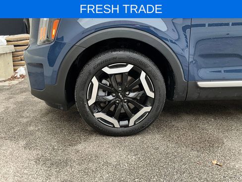 Used 2024 Kia Telluride S image 30