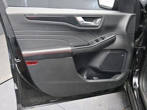 Used 2025 Ford Escape ST-Line AWD/4WD image 11
