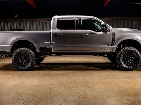 Used 2023 Ford F250 Lariat w/ Lariat Ultimate Package image 11