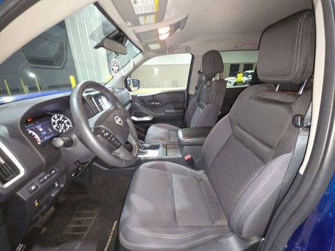 Certified 2025 Nissan Frontier SV w/ SV Convenience Package image 3