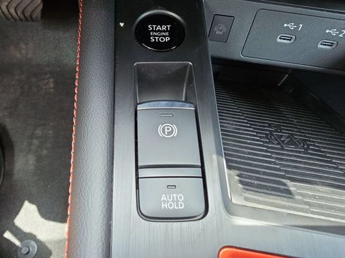 New 2026 Nissan Kicks SR w/ Cold Weather Package FWD image 35