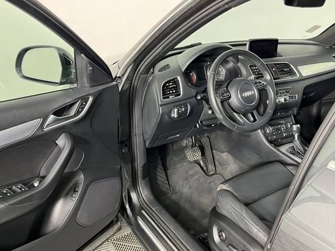 Used 2018 Audi Q3 2.0T Premium Plus w/ Premium Plus Package AWD/4WD image 24