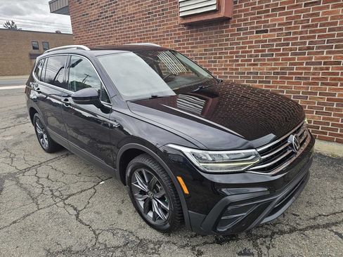 Used 2022 Volkswagen Tiguan SE AWD/4WD image 4