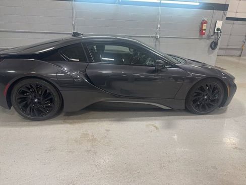 Used 2015 BMW i8 image 5