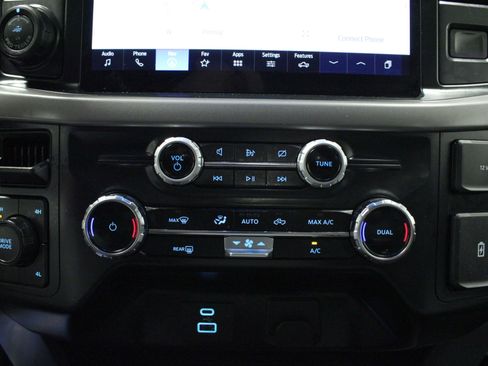Used 2024 Ford F150 XLT image 25
