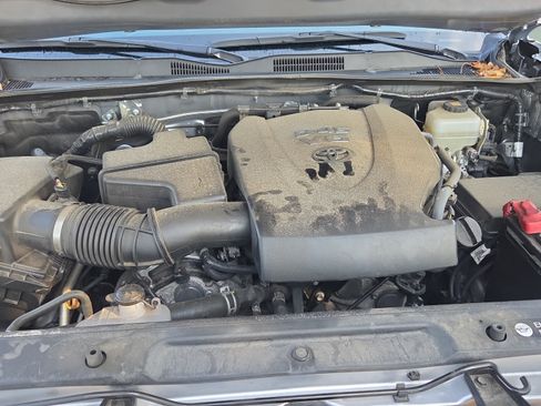 Used 2019 Toyota Tacoma 4x4 Double Cab image 17