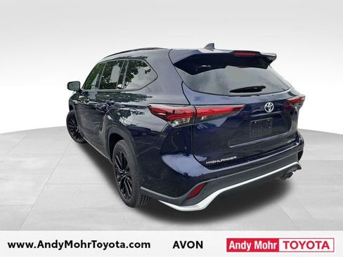 Used 2025 Toyota Highlander XSE AWD/4WD image 5