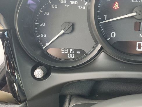 Certified 2025 Porsche Macan image 19