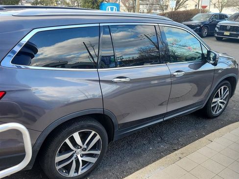 Used 2017 Honda Pilot Touring image 3