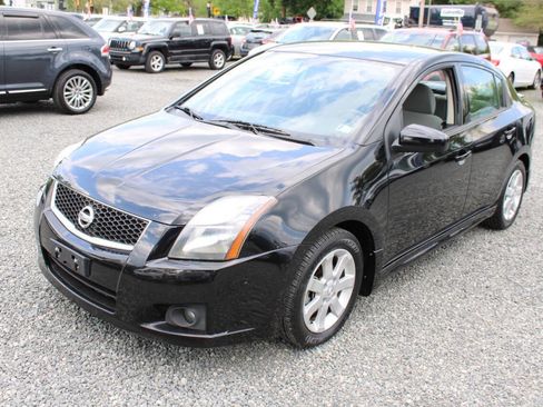 Used 2011 Nissan Sentra 2.0 SR w/ Convenience Pkg FWD image 2